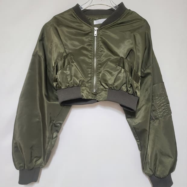카키 크롭 항공점퍼