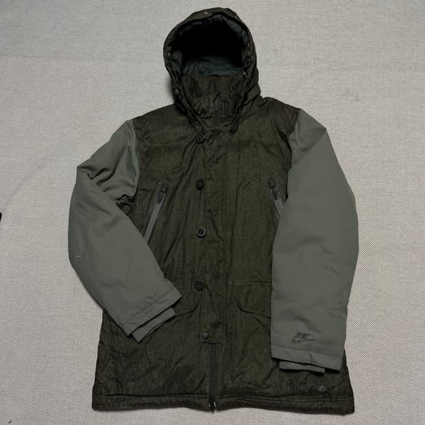 나이키 550 사이드로고 다운패딩