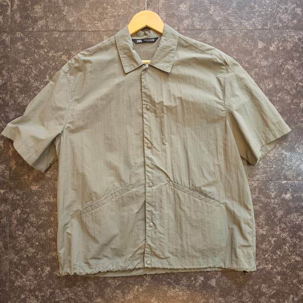 자라[ZARA] 카키 반팔 셔츠 - M