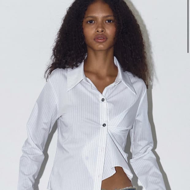 폴리수엠 스트라이프 셔츠 화이트