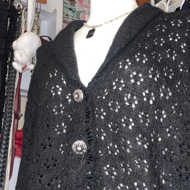 비즈 뜨개 블랙 가디건