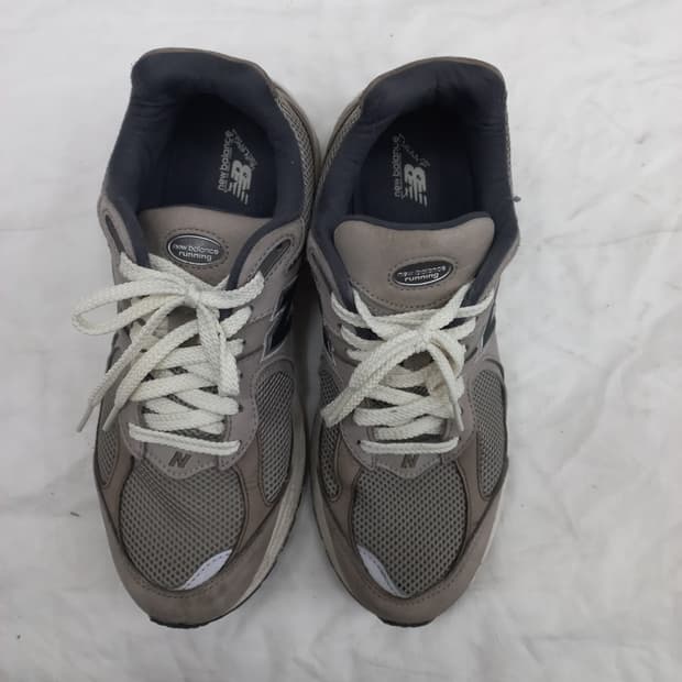 뉴발란스 2002R 그레이 운동화 275