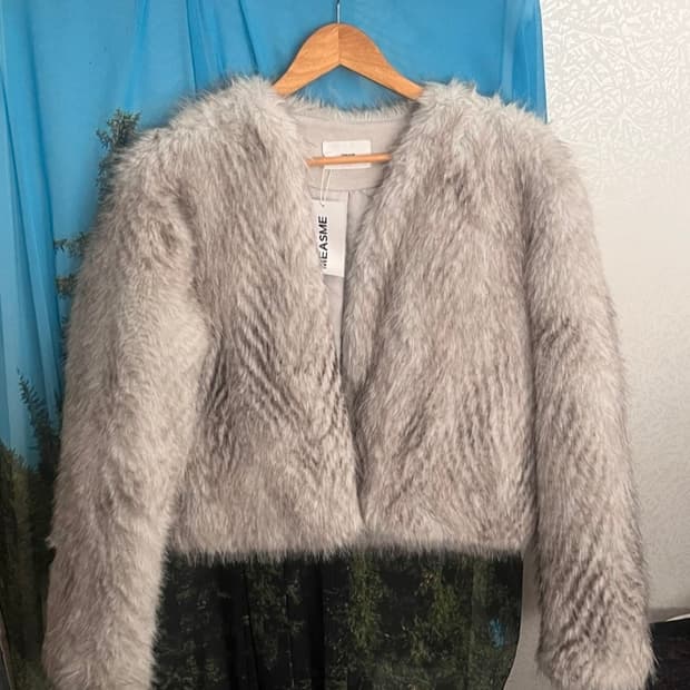 MEASME 퍼 자켓  지그재그 에이블리 자켓