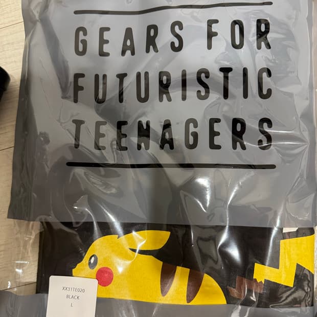 휴먼메이드 피카츄 티셔츠 새상품 L