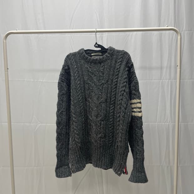 톰브라운 아란케이블 사선완장 니트 [4]