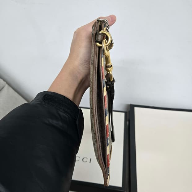 [보증서 정품]구찌 쿠리에 클러치백