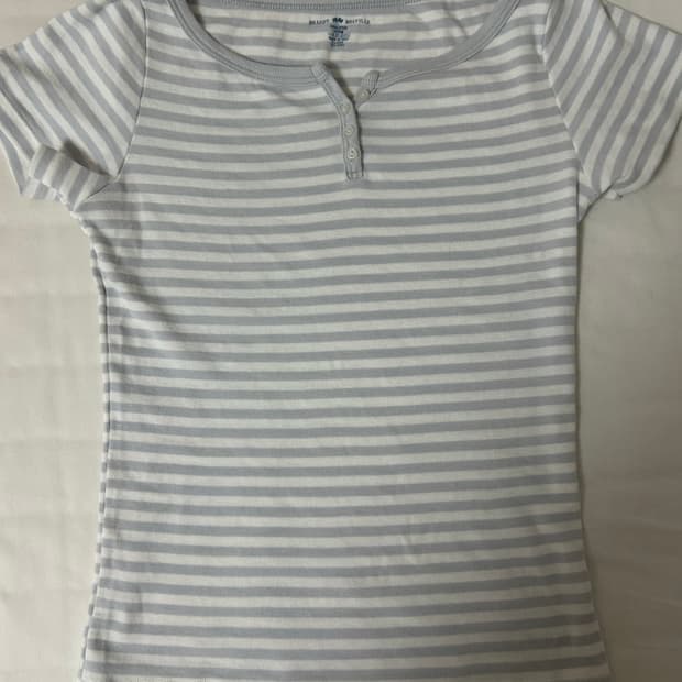 브랜디멜빌 하늘색 스트라이트 반팔티