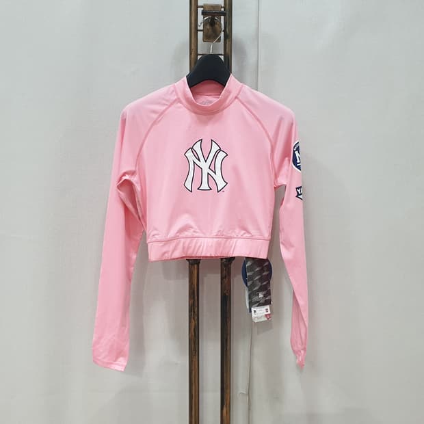 MLB 크롭 래쉬가드 새상품 (90)
