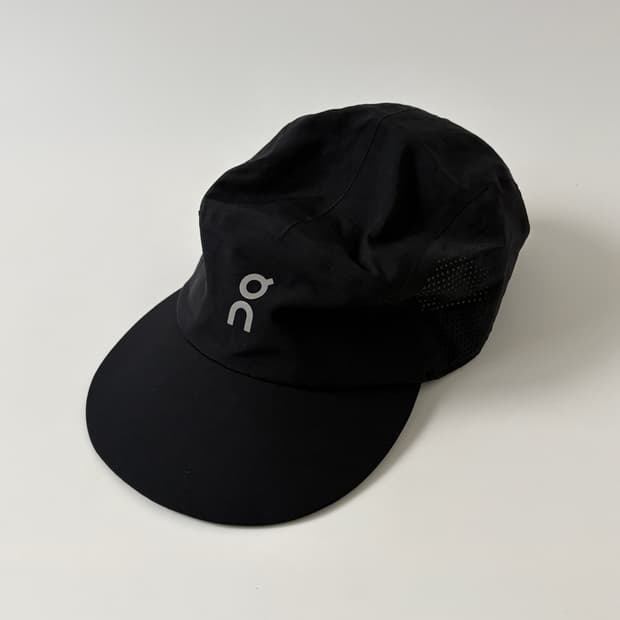 온러닝 퍼포먼스 캡 (블랙)