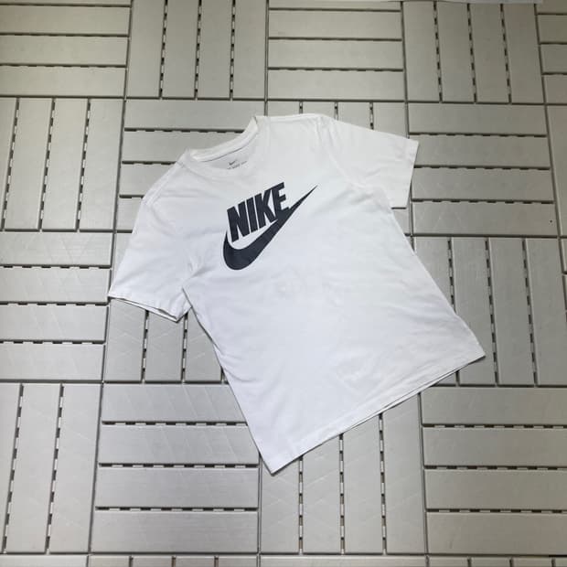 [S]나이키 블랙로고 반팔티 화이트 0754