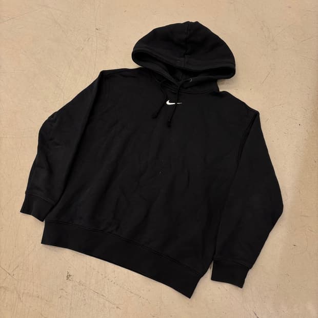 나이키 센터로고 신형 블랙 후드티