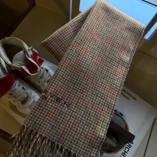 까르벵 건클럽체크 머플러