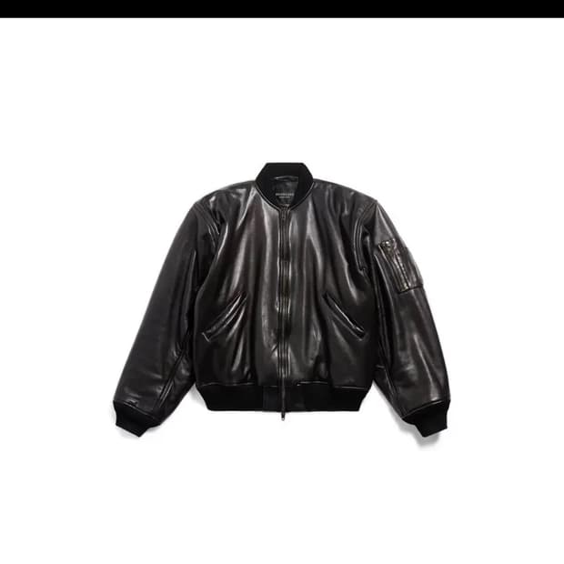 발렌시아가 가드로브 레더 봄버