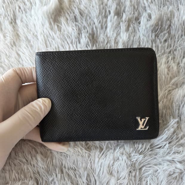 [정품] 루이비통 타이가 가죽 멀티플 반지갑 
