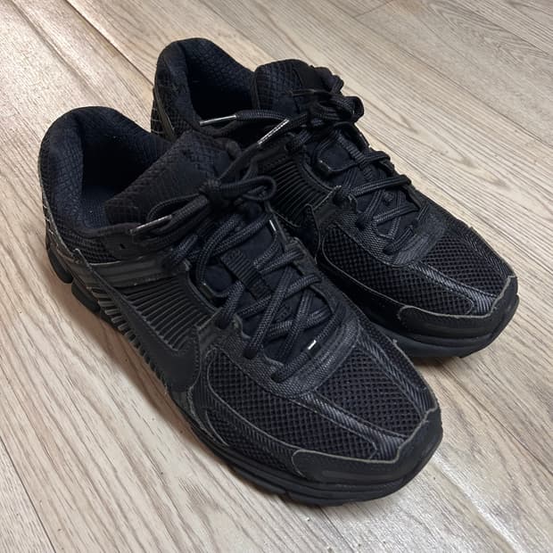 나이키 보메로 블랙 265