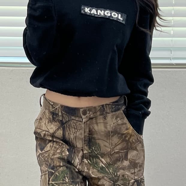 (WOMEN)캉골 크롭 맨투맨-M1748