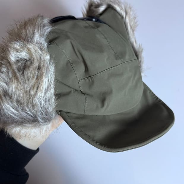 WATER PROOF PADDED FLAP CAP 방수 패딩 플랩 캡