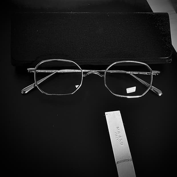 AKKITO 아키토 일본 아티쟌 금속테 안경