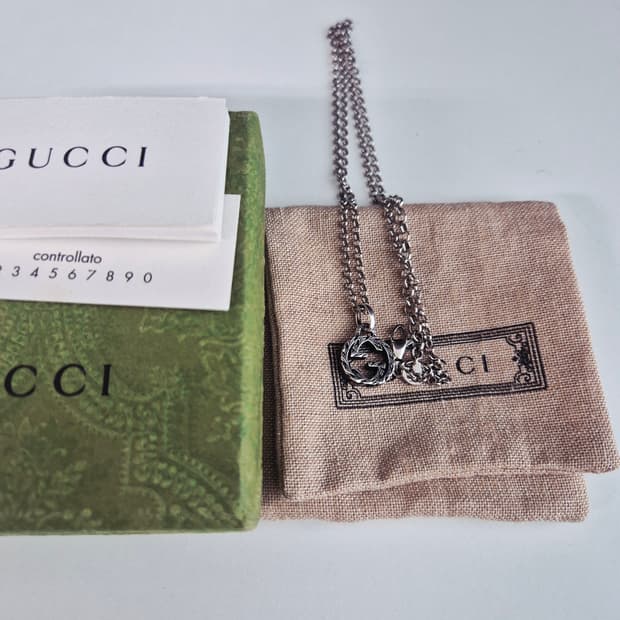 구찌 인터로킹 목걸이(최상급)