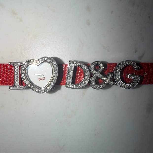 [D&G] 돌체앤가바나 하트 타임 뱅글 시계