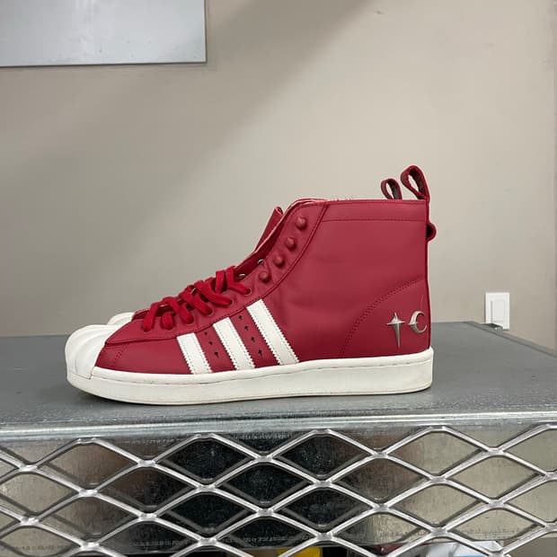 아디다스 x 떠그클럽 슈퍼스타 부츠 럭스 275 (gr-4314)