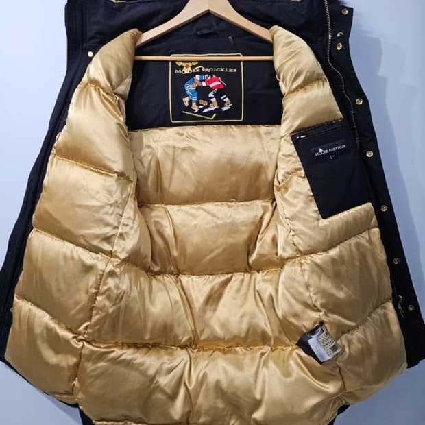 무스너클 금장 스틸링 에디션 패딩