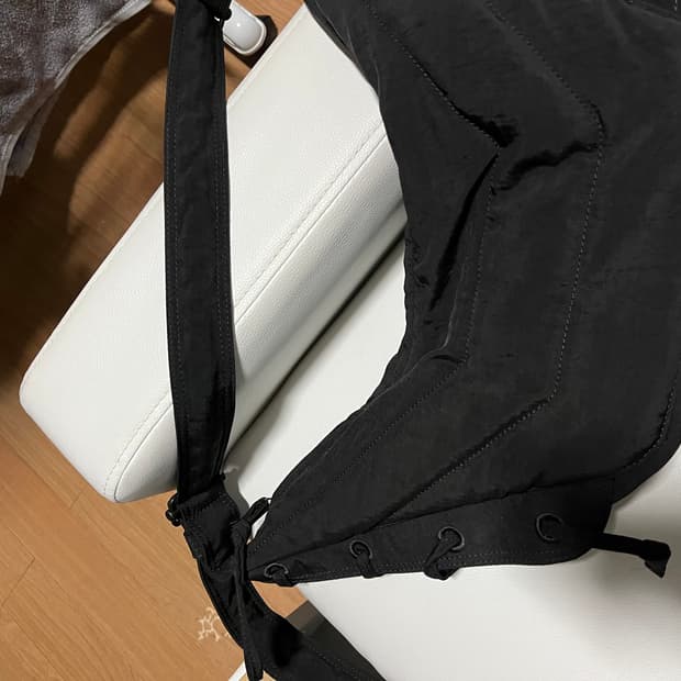 르메르 게임백 스몰 다크브라운 단품 팝니다