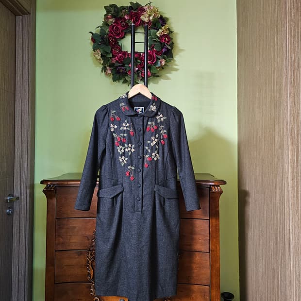 비꼴리끄 플로럴자수 울원피스