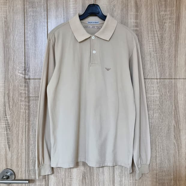 아르마니 카라 긴팔티 