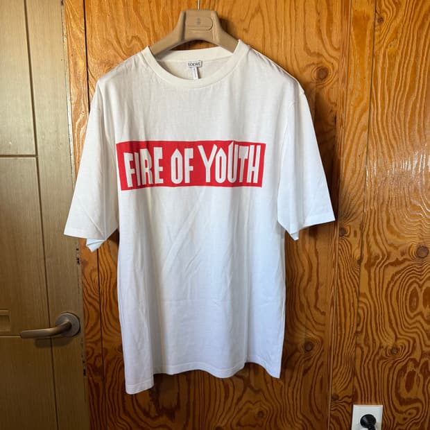 로에베 Fire of youth 아나그램 반팔 티셔츠 판매 합니다.