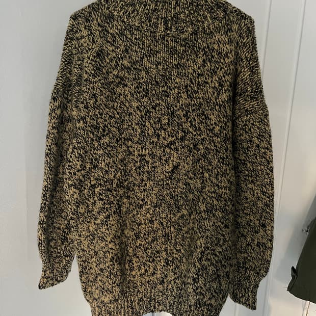 multi-color pull over