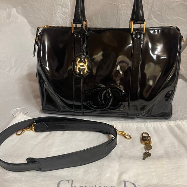  샤넬 에나멜 보스톤 백