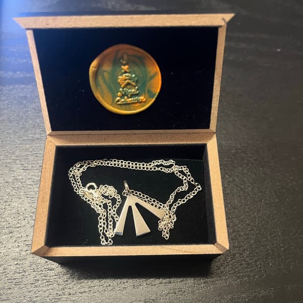 나이젤카본 X Johnny Hoxton London 브로드애로우 목걸이