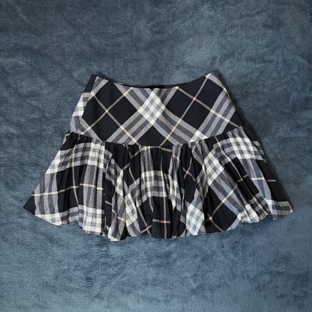 버버리 블루라벨 플리츠 미니 스커트