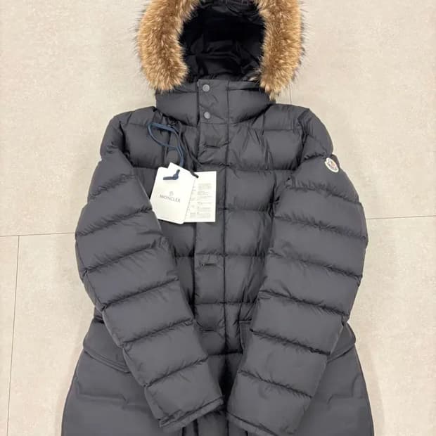 새상품급 몽클레어 클루니 블랙 3 사이즈 판매