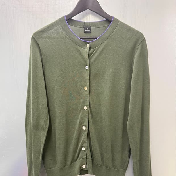 Paul Smith 폴스미스 올리브그린색상 미스매치 버튼 가디건