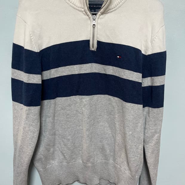 타미힐피거 스트라이프 집업 니트