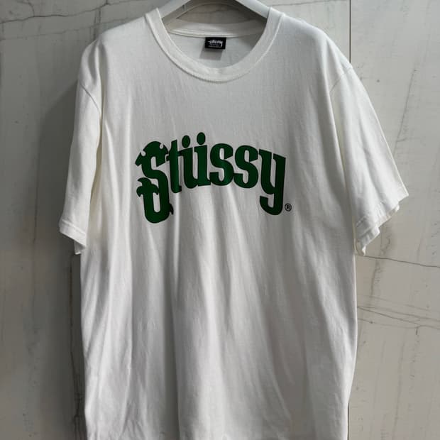 Stüssy 아치 로고 반팔 티셔츠