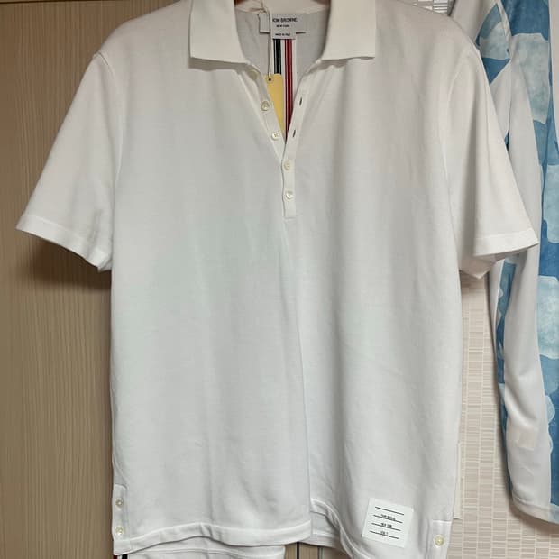 톰브라운 폴로 티셔츠 카라티 릴렉스핏 새상품
