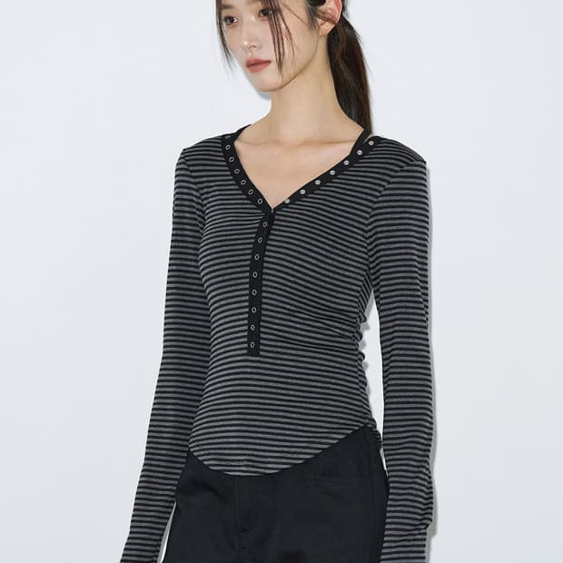 헬레네파리스 스냅 네크라인 롱슬리브 스트라이프