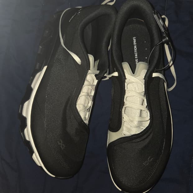 (295)온러닝 파프 클라우드몬스터 하이퍼 검흰 오레오