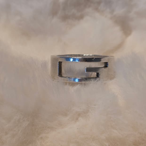 구찌 실버925 브랜디드 G 컷아웃 반지(16호)