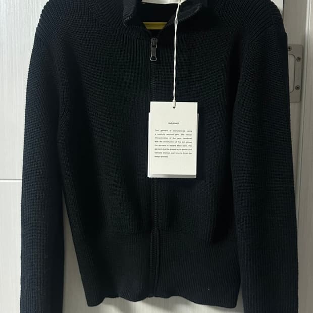 아워레가시 인택트 집 터틀넥 블랙