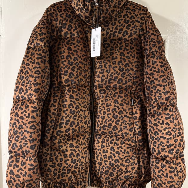 Play boy 레오파드 패딩