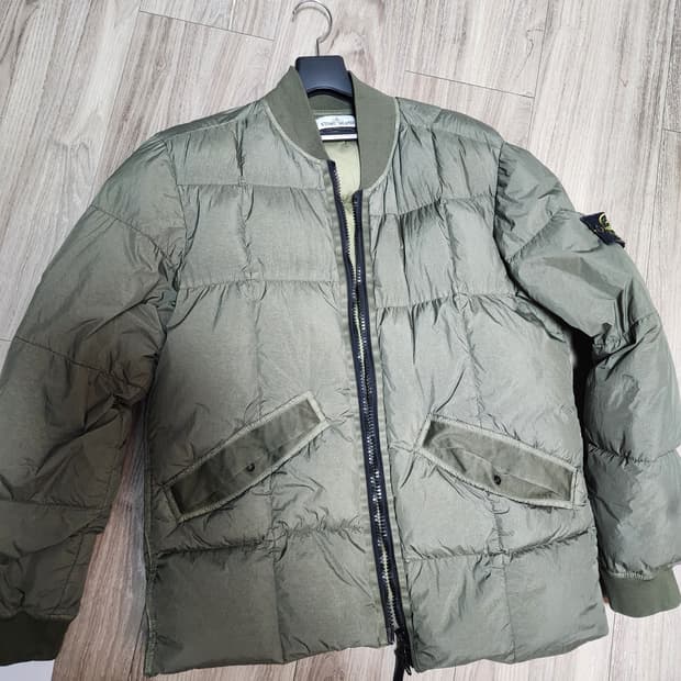 [M]스톤아일랜드/19FW크링클랩스 버머 숏 다운패딩 카키