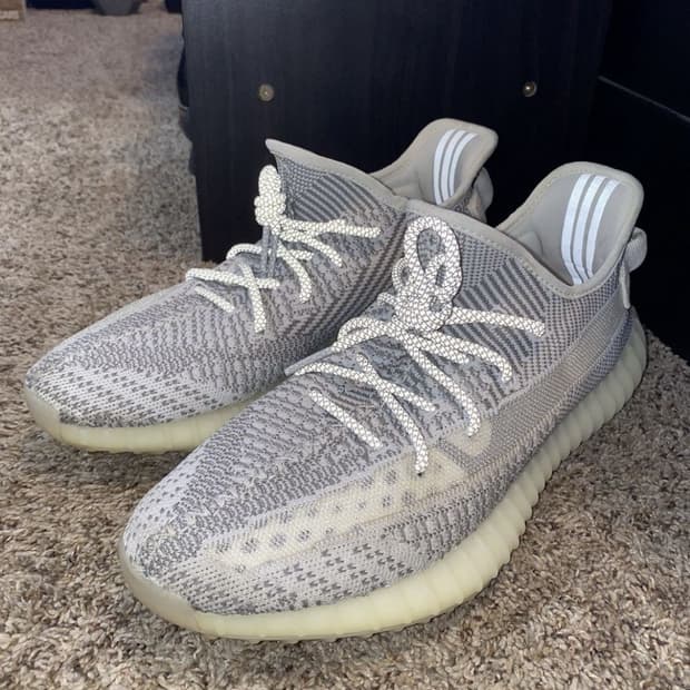 아디다스 이지 부스트 350 V2 스태틱