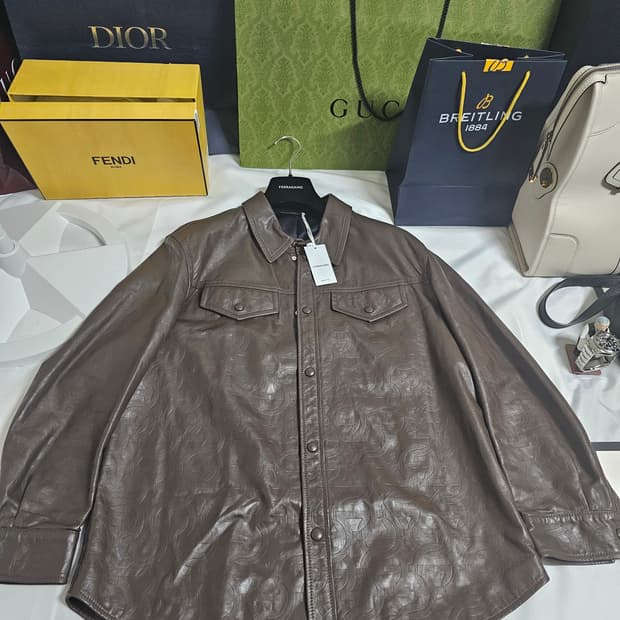 (새상품)페라가모 양가죽자켓 가죽셔츠자켓