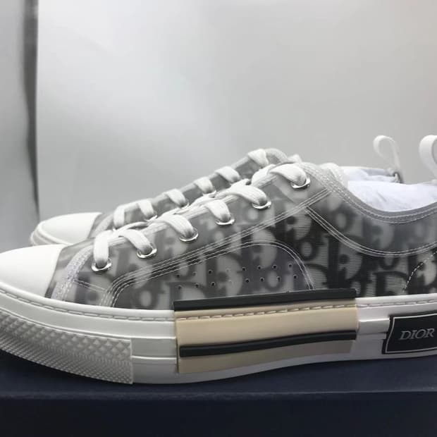 디올 B23 로우 오블리크 캔버스 화이트 & 블랙 스니커즈 40