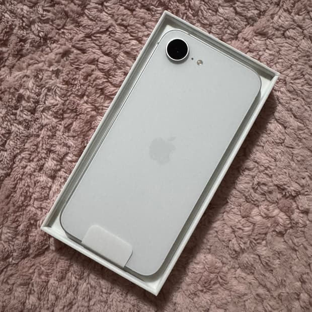 아이폰16e 자급제 256기가 화이트 (애케플)