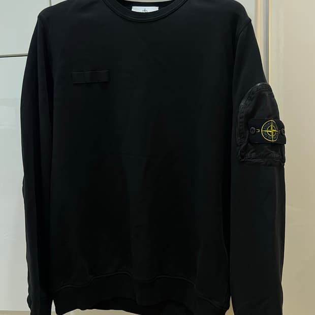 25ss 스톤아일랜드 맨투맨 xl (새상품급)